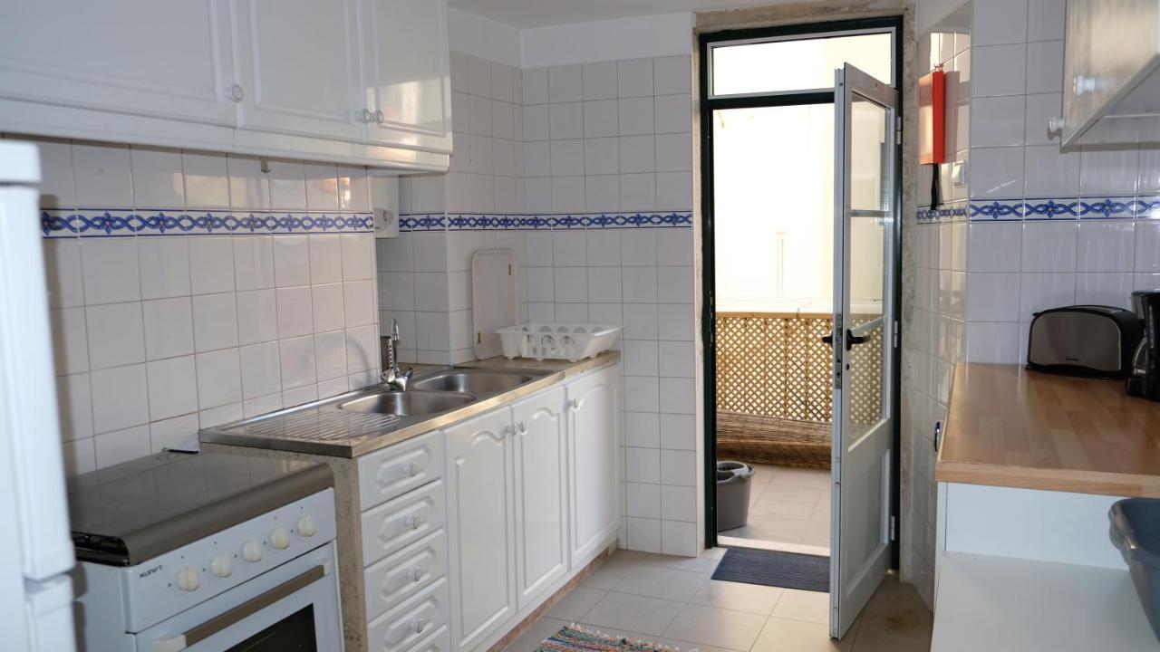 Apartamento Central Para Grupo Ou Familias Lisbon Exterior photo